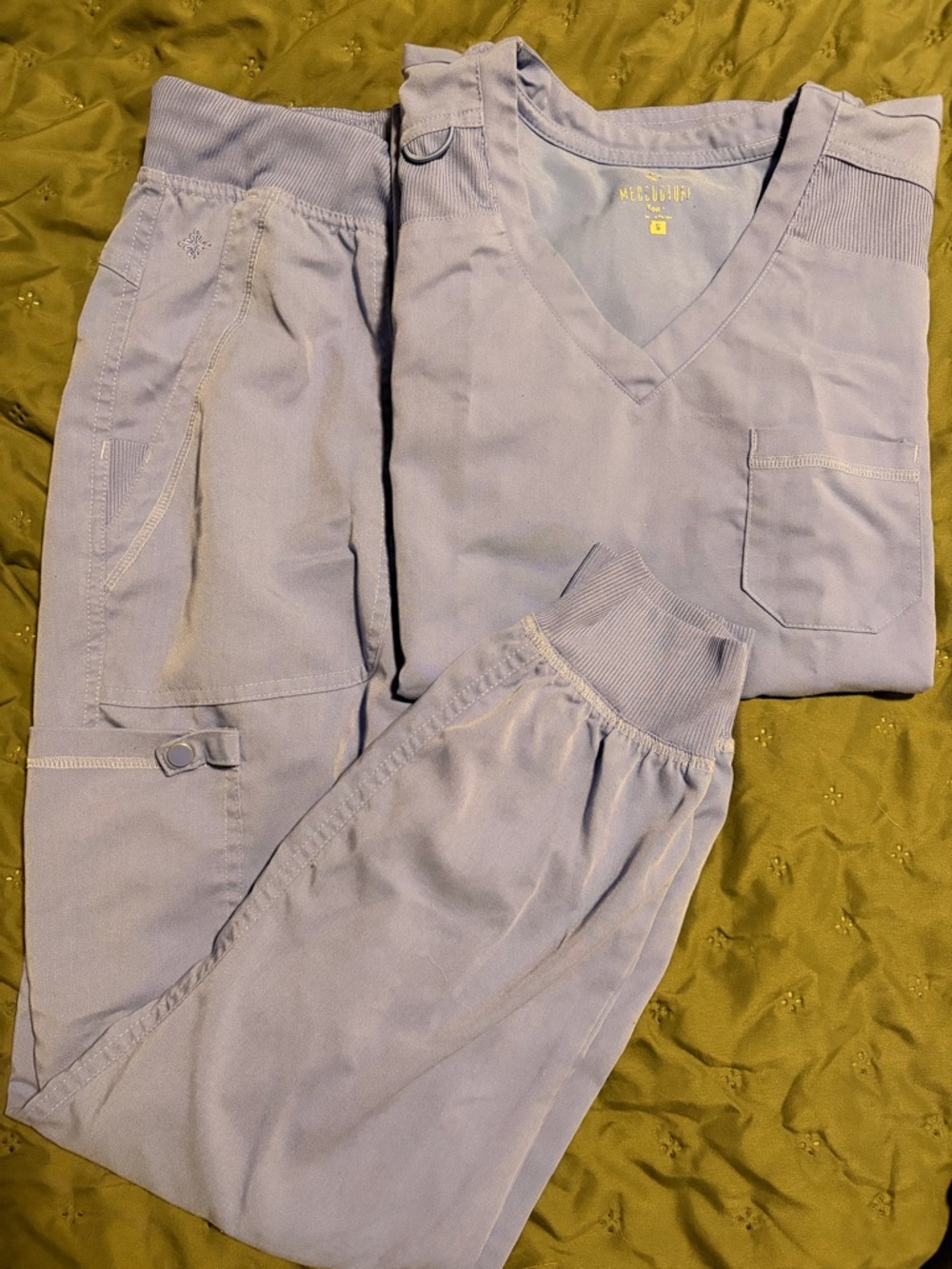 Cecil Blue Scrub Set - V-Neck Top & Drawstring Joggers